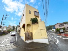 建築条件なしの売地です。お好きなハウスメーカーで建築していただけます。
