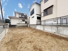 とても開放感ある土地です!日当たりの良さが外観からも伝わります!