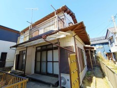 周辺は閑静な住宅街につき落ち着いた環境です。